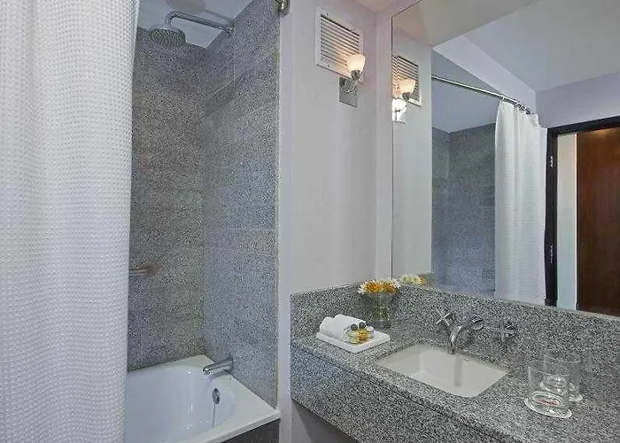 Angeles Almendralejo