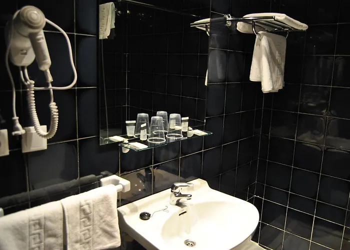 Angeles 2* 알멘드랄레호